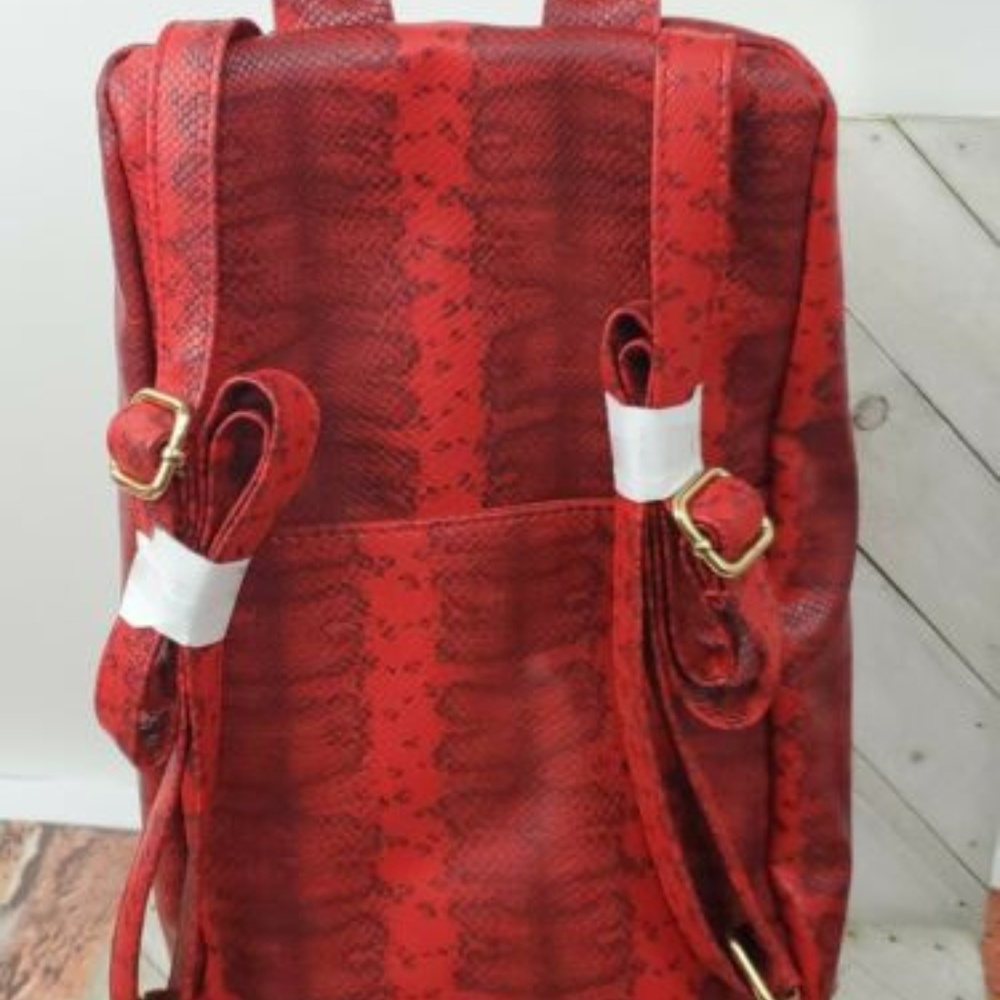 New Red Rampage Midi Backpack Buck Bag purse snake - Picture 4 of 13